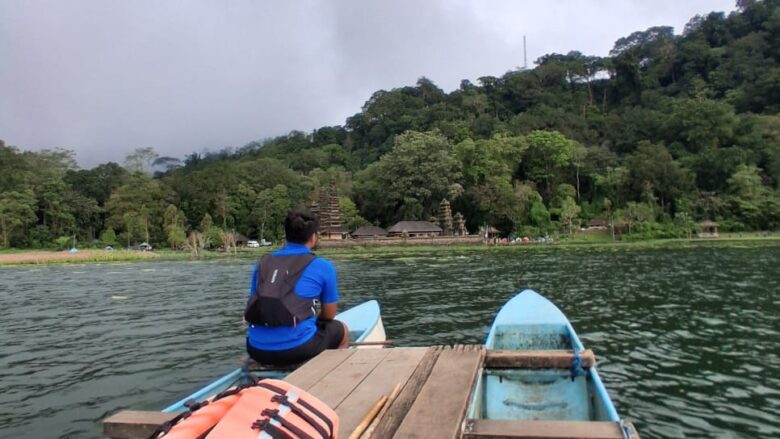 Twin lake jungle trek and canoeing