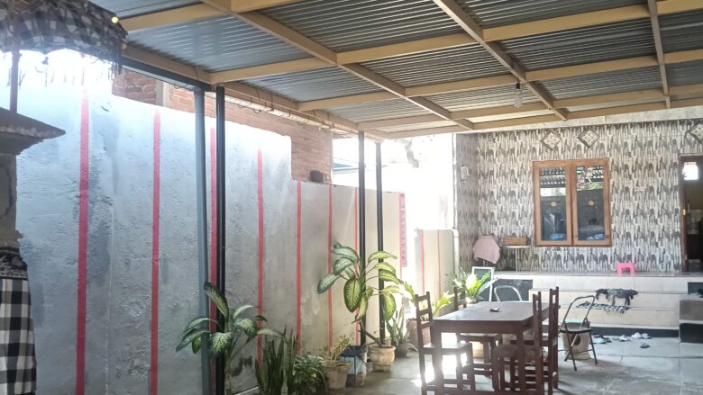 The Bali Local Tour Guide Office is not the starting point for our tours. Instead, it serves as the main meeting point and operations base for our community of experienced local guides, trekking leaders, and professional drivers.